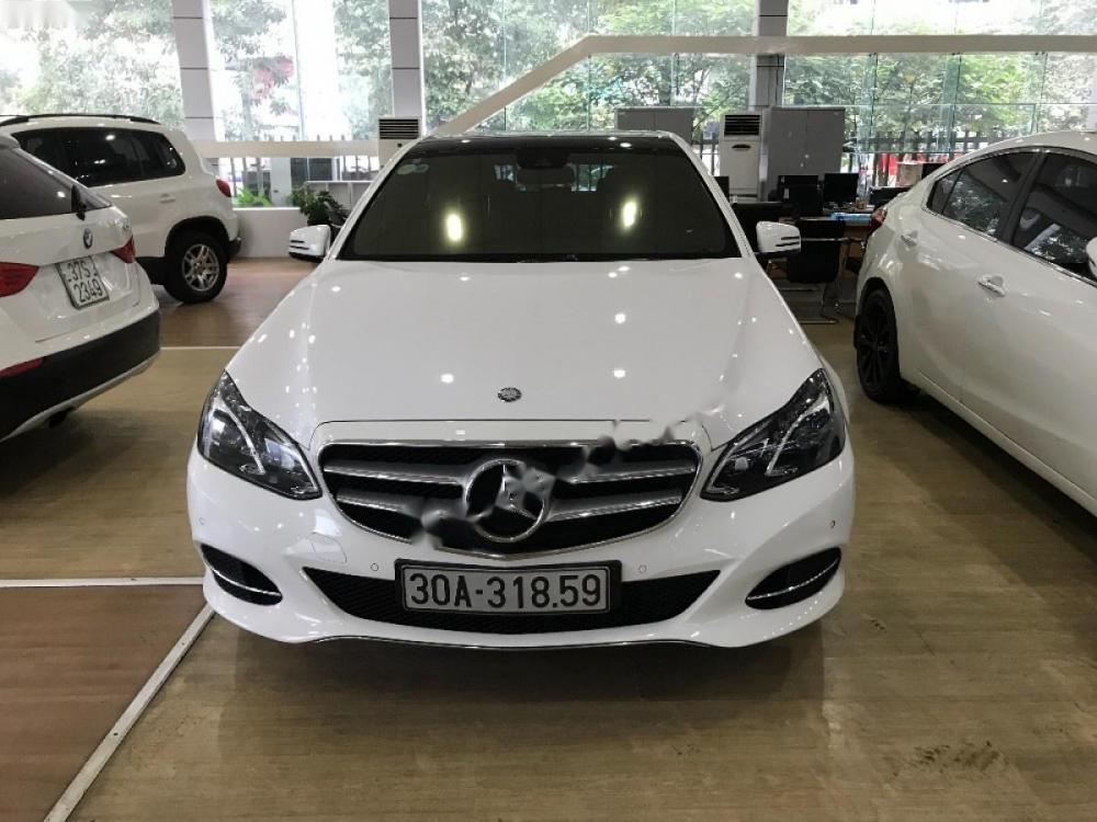 Mercedes-Benz E class 250 2013 - Cần bán xe Mercedes 250 sản xuất 2013, màu trắng