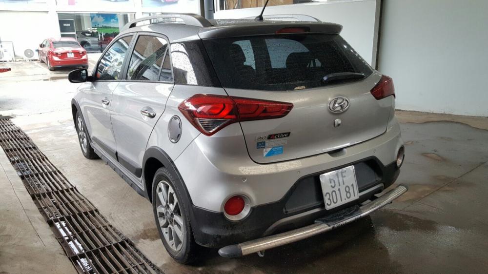 Hyundai i20 Active Active 1.4AT 2015 - Bán Hyundai I20 Active 1.4AT màu bạc, số tự động, nhập Ấn Độ 2015, biển Sài Gòn.