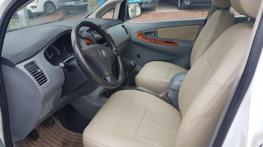 Toyota Innova 2007 - Cần bán xe Toyota Innova J năm sản xuất 2007, màu trắng.