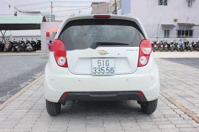 Chevrolet Spark   1.2MT  2017 - Bán Chevrolet Spark 1.2MT 2017, màu trắng xe gia đình, giá tốt