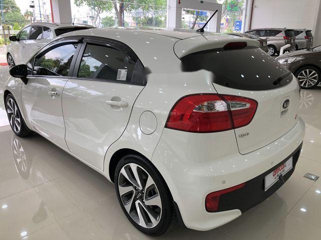 Kia Rio 2015 - Bán Kia Rio sản xuất năm 2015, màu trắng, nhập khẩu số tự động