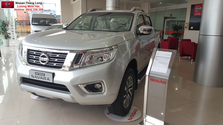 Nissan Navara 2018 - Cần bán xe Nissan Navara năm sản xuất 2018, màu bạc, xe nhập, giá 815tr