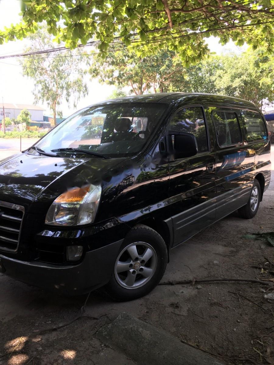 Hyundai Starex Van 2.5 AT 2006 - Cần bán Hyundai Starex Van 2.5 AT đời 2006, màu đen, nhập khẩu số tự động