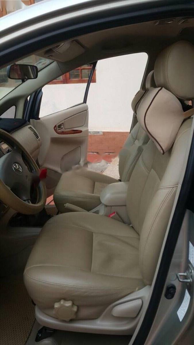 Toyota Innova 2.0G 2008 - Cần bán lại xe Toyota Innova 2.0G 2008, màu bạc chính chủ