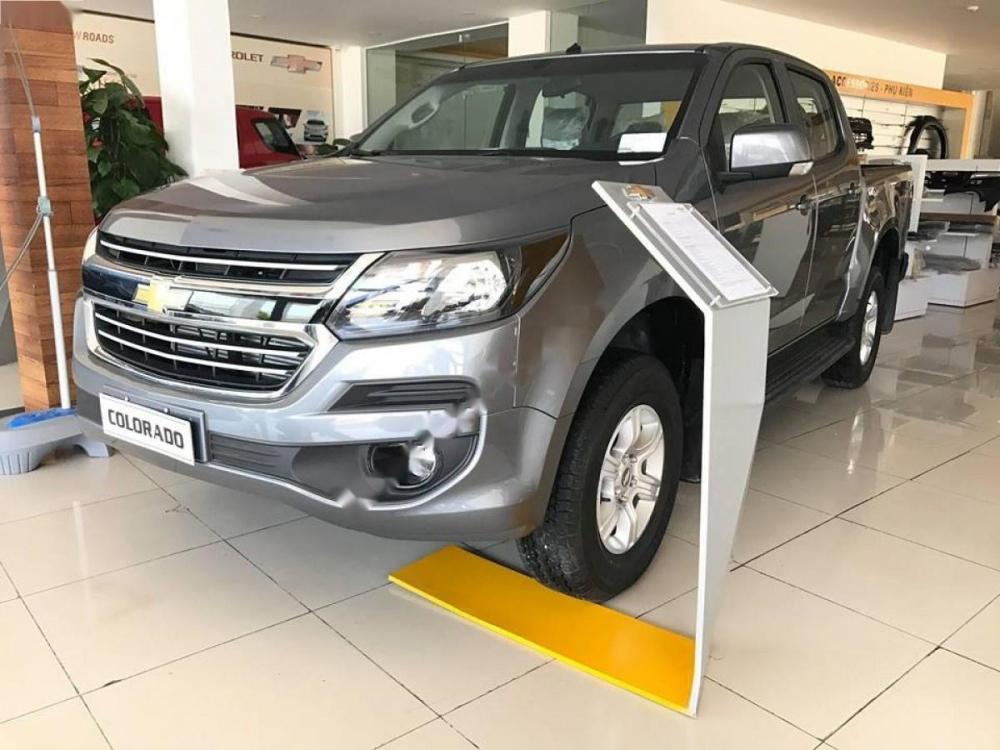 Chevrolet Colorado 2.5 LT AT 2018 - Bán Chevrolet Colorado 2.5 LT AT sản xuất 2018, màu xám, nhập khẩu