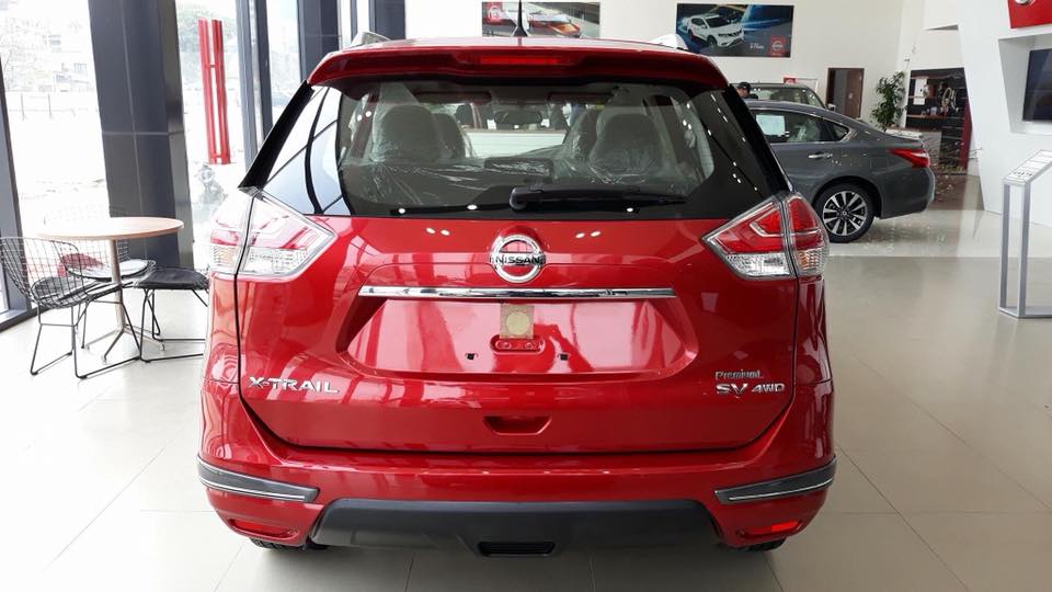 Nissan X trail 2018 - Bán xe Nissan X trail sản xuất 2018, màu đỏ