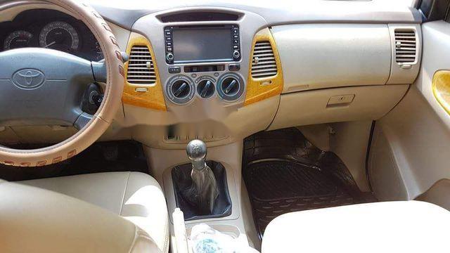 Toyota Innova 2010 - Bán Toyota Innova 2010, màu vàng cát