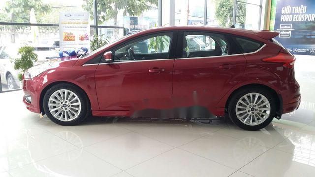 Ford Focus 2018 - Bán ô tô Ford Focus năm sản xuất 2018, màu đỏ 