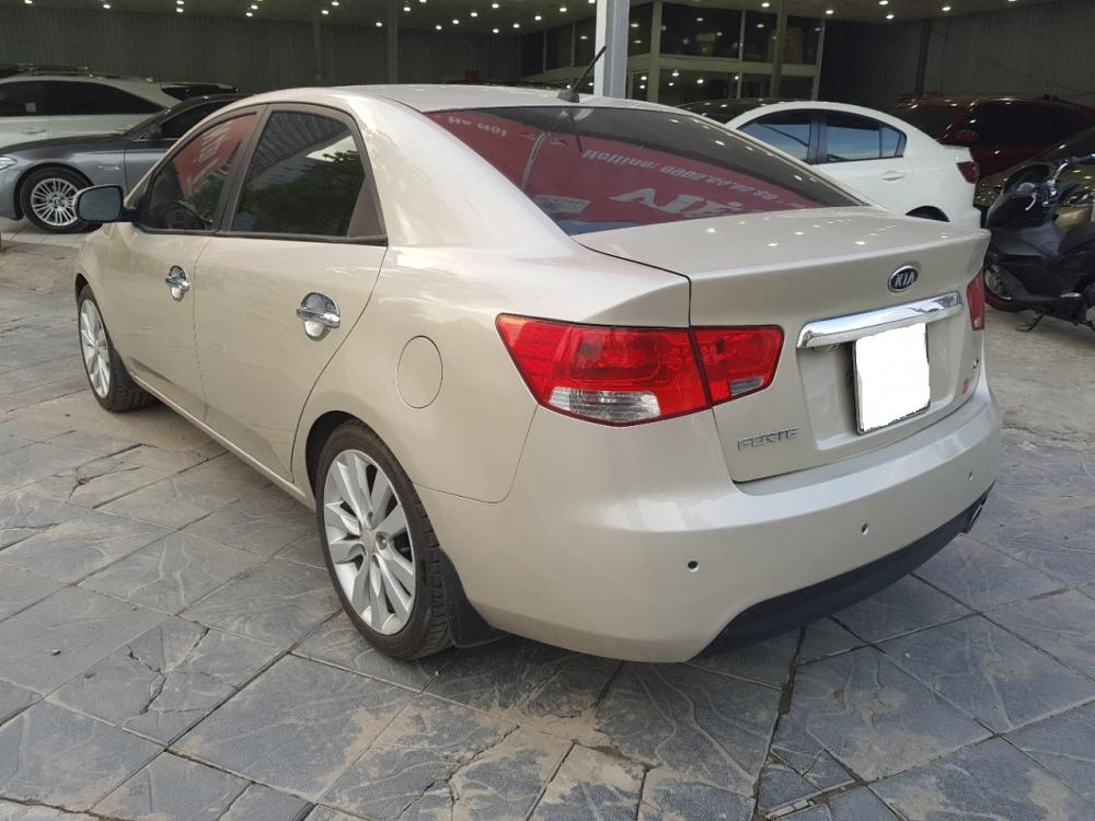 Kia Forte SX 2013 - Cần bán Kia Forte SX đời 2013, màu kem (be) giá cạnh tranh