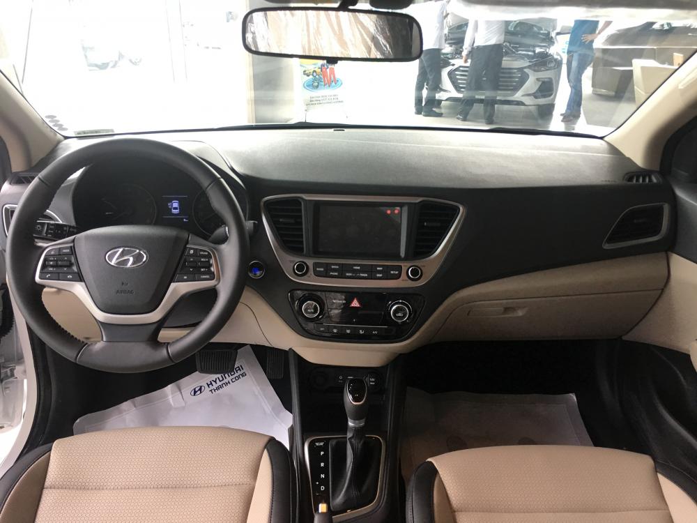 Hyundai Accent 1.4AT full 2018 - Bán ô tô Hyundai 1.4AT full năm 2018, màu trắng, giá 539tr