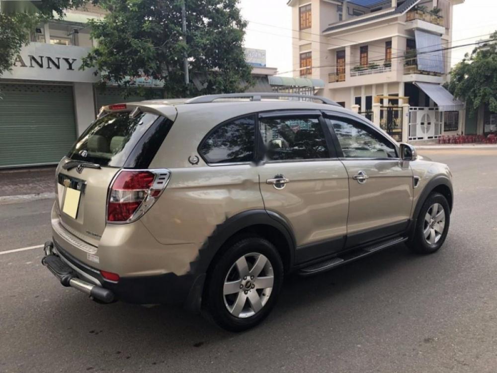 Chevrolet Captiva 2009 - Cần bán Chevrolet Captiva năm sản xuất 2009 xe gia đình