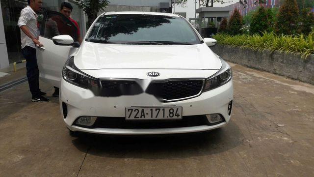 Kia Cerato 2016 - Cần bán Kia Cerato đời 2016, màu trắng