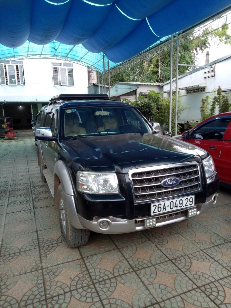 Ford Everest 2007 - Cần bán gấp Ford Everest sản xuất năm 2007, màu đen xe gia đình, giá chỉ 370 triệu