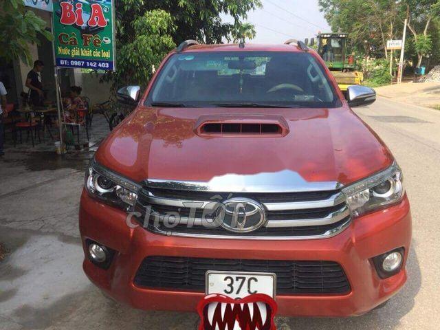 Toyota Hilux 2016 - Bán Toyota Hilux 2016, màu đỏ số tự động