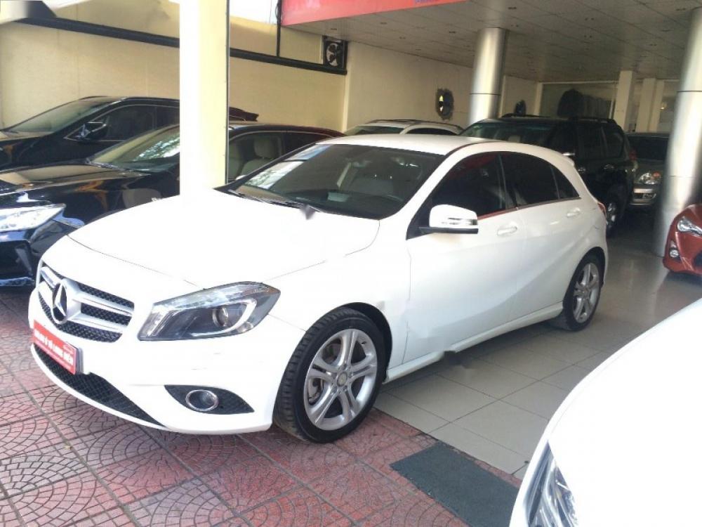 Mercedes-Benz A class 2014 - Cần bán lại xe Mercedes sản xuất năm 2014, màu trắng, xe nhập, 855 triệu