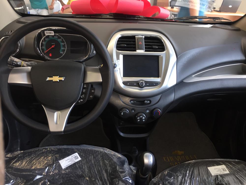 Chevrolet Spark 2018 - Bán Chevrolet Spark LT 2018, khuyến mãi 40tr + hỗ trợ đặc biệt từ Grab dành cho khách hàng mua xe chạy dịch vụ