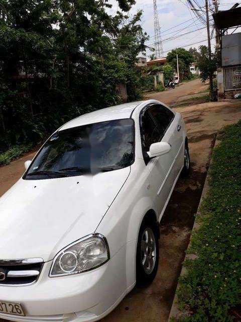 Daewoo Lacetti 2011 - Cần bán Daewoo Lacetti sản xuất năm 2011, màu trắng