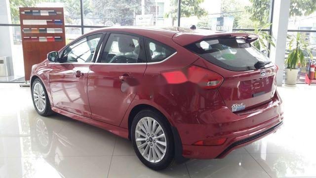 Ford Focus 2018 - Bán ô tô Ford Focus năm sản xuất 2018, màu đỏ 