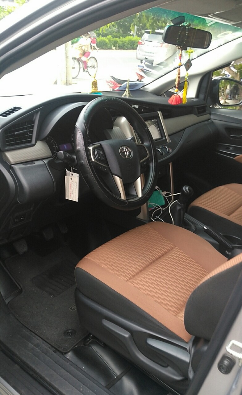 Toyota Innova 2.0 E 2017 - Bán xe Innova 2.0 E sản xuất năm 2017