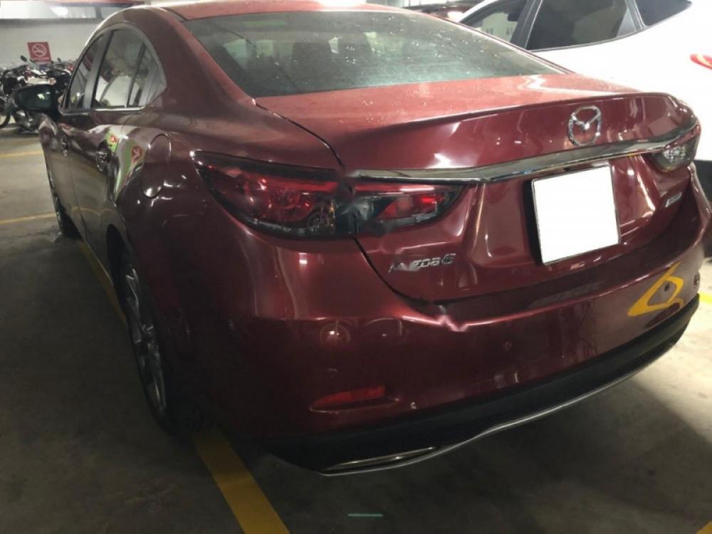 Mazda 6 2.0L 2017 - Cần bán gấp Mazda 6 2.0L 2017, màu đỏ