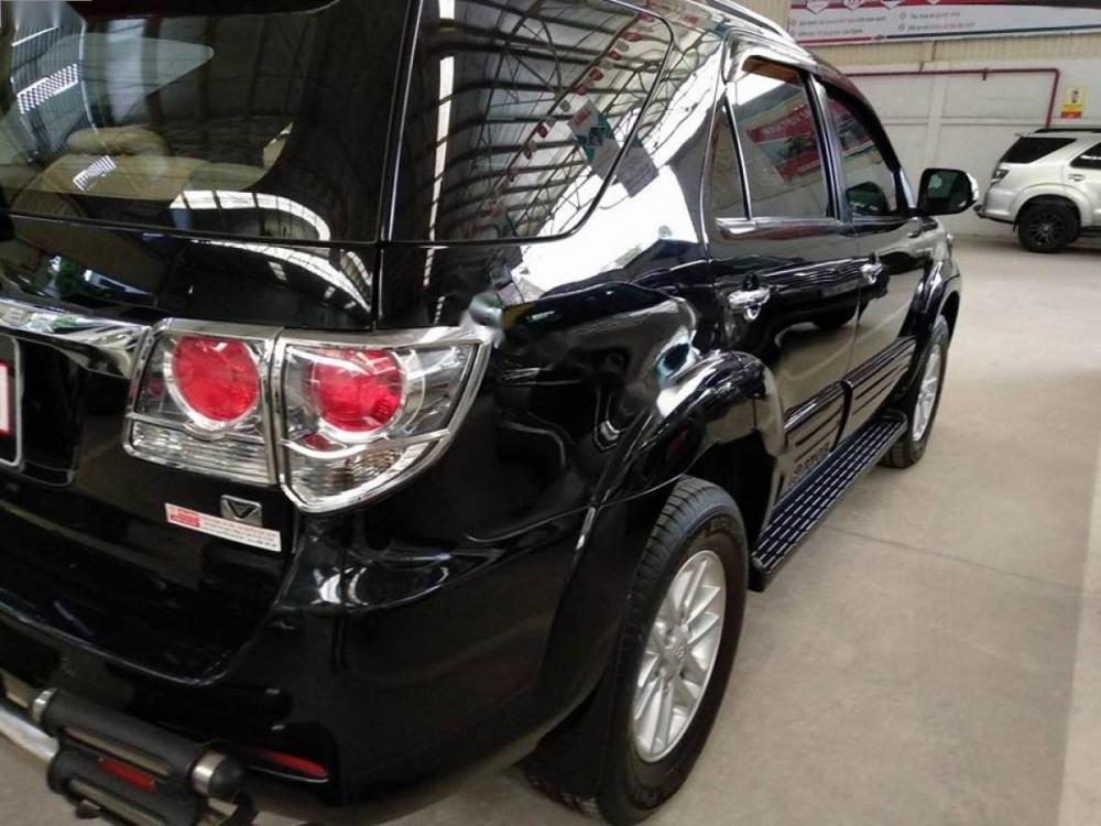 Toyota Fortuner 2.7V 4x2 AT 2014 - Bán Toyota Fortuner 2.7V 4x2 AT năm 2014, màu đen, giá tốt