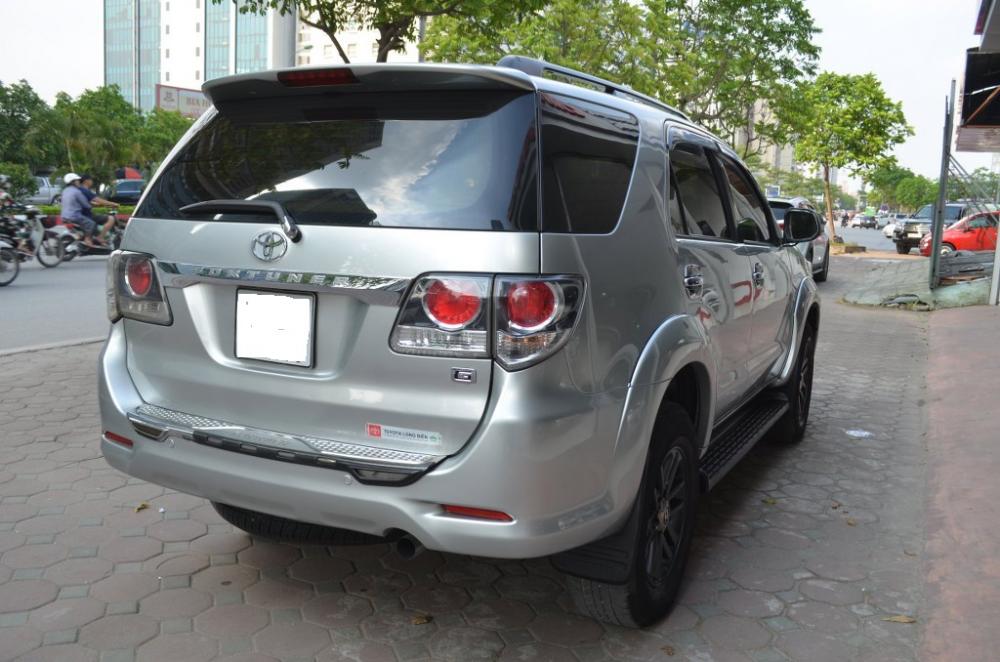 Toyota Fortuner 2.5G  MT 2015 - Cần bán xe Toyota Fortuner 2.5G MT đời 2015, màu bạc