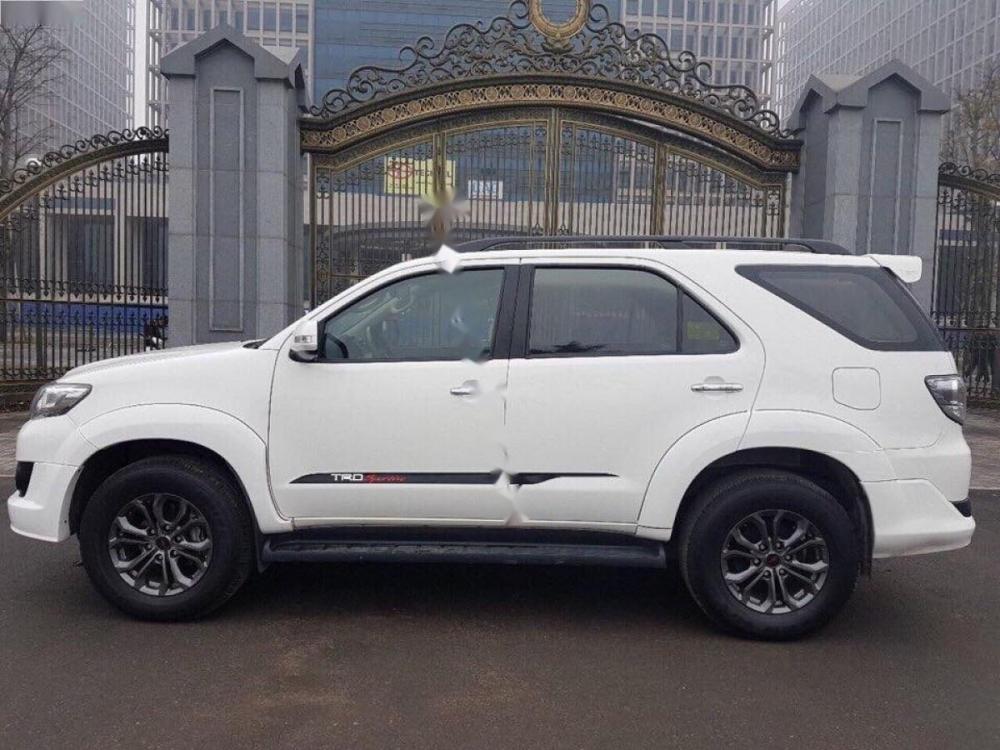 Toyota Fortuner V Sportivo 2015 - Bán Toyota Fortuner V Sportivo đời 2015, màu trắng