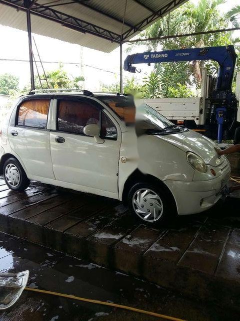 Daewoo Matiz 2002 - Cần bán xe Daewoo Matiz đời 2002, màu trắng giá cạnh tranh