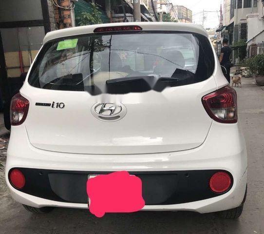 Hyundai Grand i10   AT  2017 - Cần bán lại xe Hyundai Grand i10 AT sản xuất 2017, màu trắng 