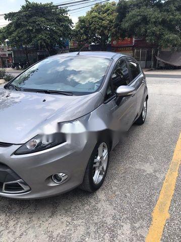 Ford Fiesta 2011 - Bán ô tô Ford Fiesta đời 2011 đẹp như mới, giá chỉ 365 triệu