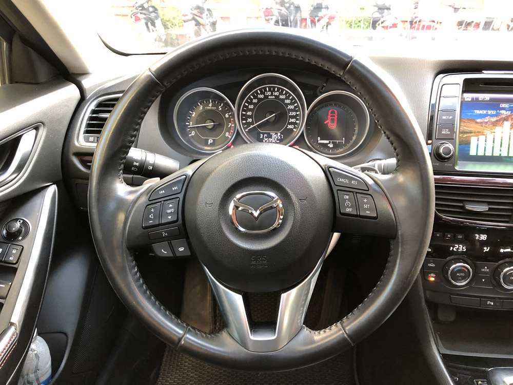 Mazda 6 2.5 2016 - Cần bán xe Mazda 6 2.5 2016, màu trắng, giá rẻ