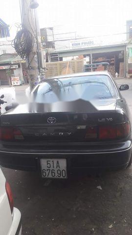 Toyota Camry 1998 - Cần bán Toyota Camry sản xuất năm 1998, màu đen, nhập khẩu nguyên chiếc, 150 triệu