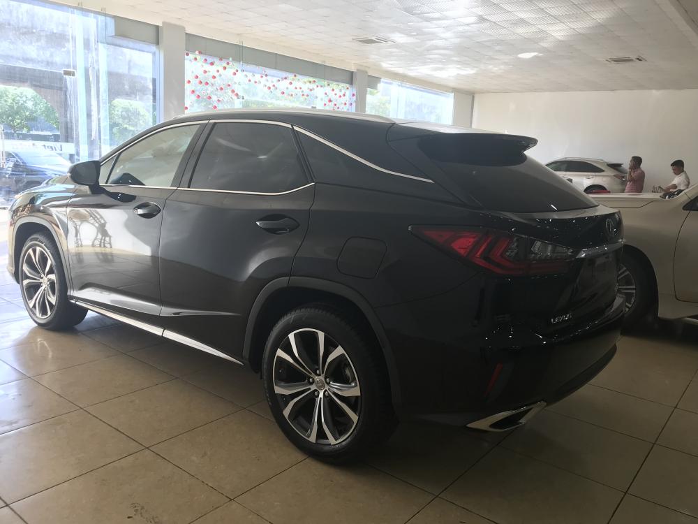 Lexus RX 350 2016 - Bán Lexus RX350 màu đen, sản xuất và đăng ký 2016, xe chạy cực ít như mới, giá tốt