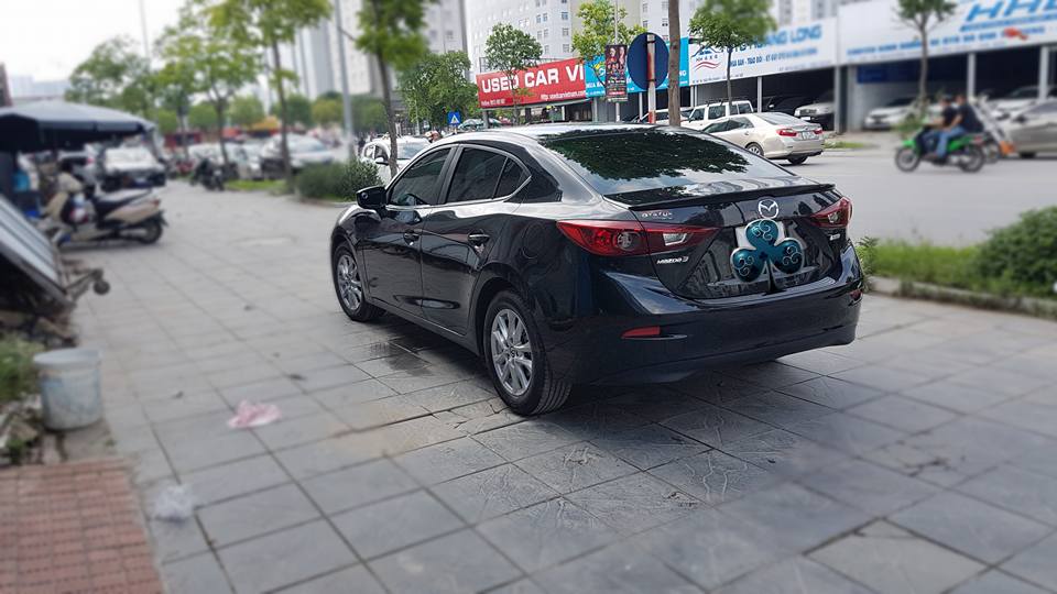 Mazda 3 1.5AT 2017 - Bán xe Mazda 3 1.5AT 2017, màu đen