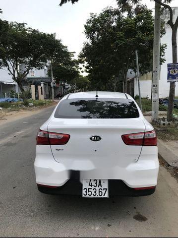 Kia Rio 2015 - Cần bán gấp Kia Rio đời 2015, màu trắng còn mới, giá 379tr