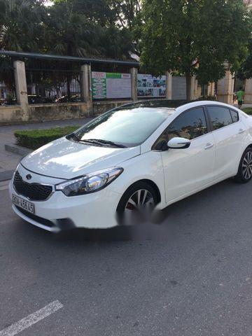 Kia K3 2014 - Bán Kia K3 năm sản xuất 2014, màu trắng