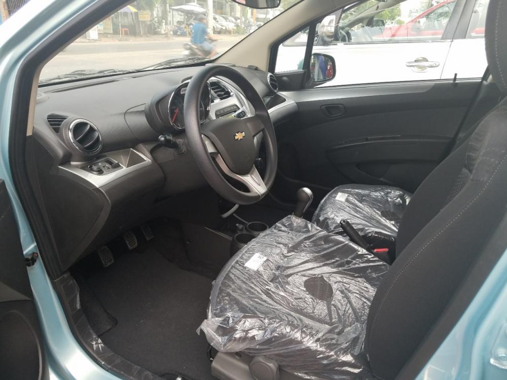 Chevrolet Spark LS MT 1.2 2018 - Bán ô tô Chevrolet Spark LS MT 1.2 năm 2018, đủ màu, Form mới KM tháng này 40 triệu, call: 0938.602.100 để có giá tốt