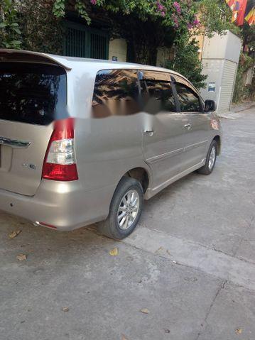 Toyota Innova E 2013 - Bán Toyota Innova E sản xuất năm 2013, màu bạc chính chủ, 509tr