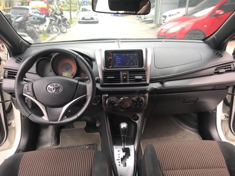 Toyota Yaris 2015 - Bán ô tô Toyota Yaris đời 2015, màu trắng, nhập khẩu như mới giá cạnh tranh