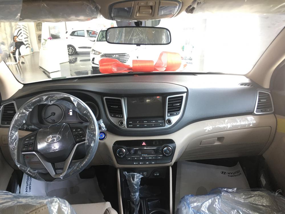 Hyundai Tucson 2.0 full xăng 2018 - Bán xe Hyundai Tucson 2.0 full xăng năm 2018, màu trắng, giá 840tr