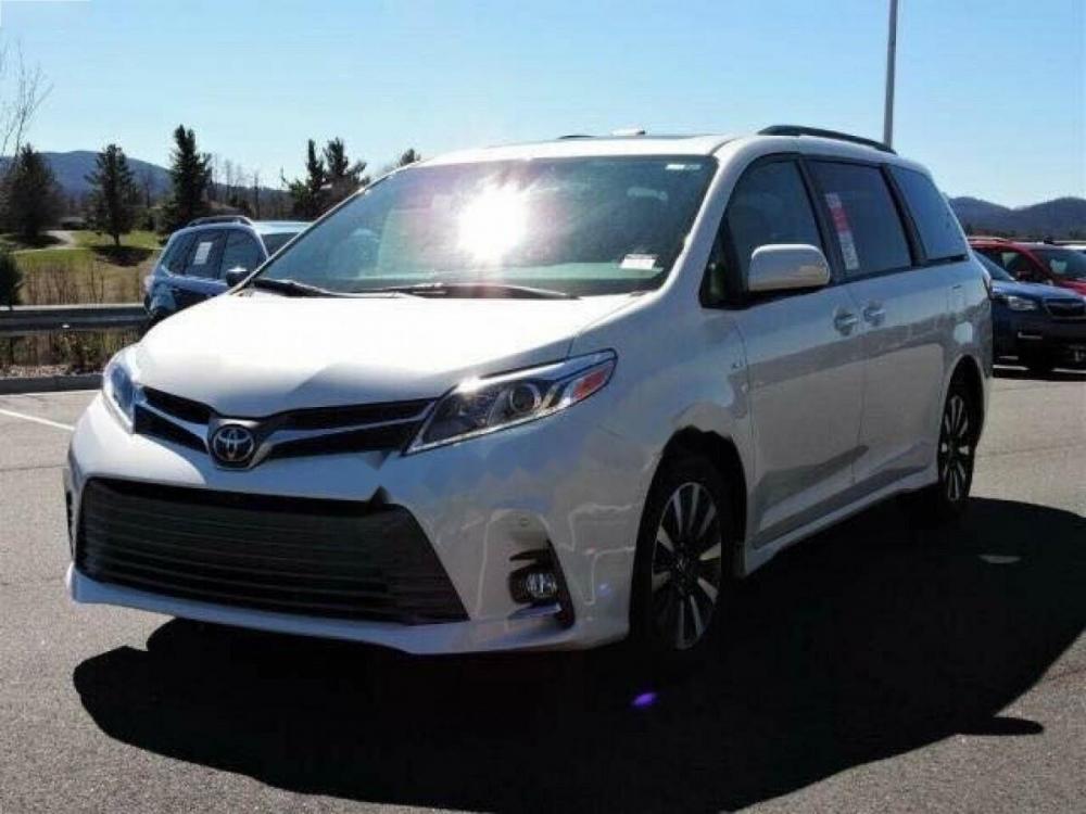 Toyota Sienna 3.5 Limited 2018 - Cần bán xe Toyota Sienna 3.5 Limited đời 2018, màu trắng, nhập khẩu nguyên chiếc