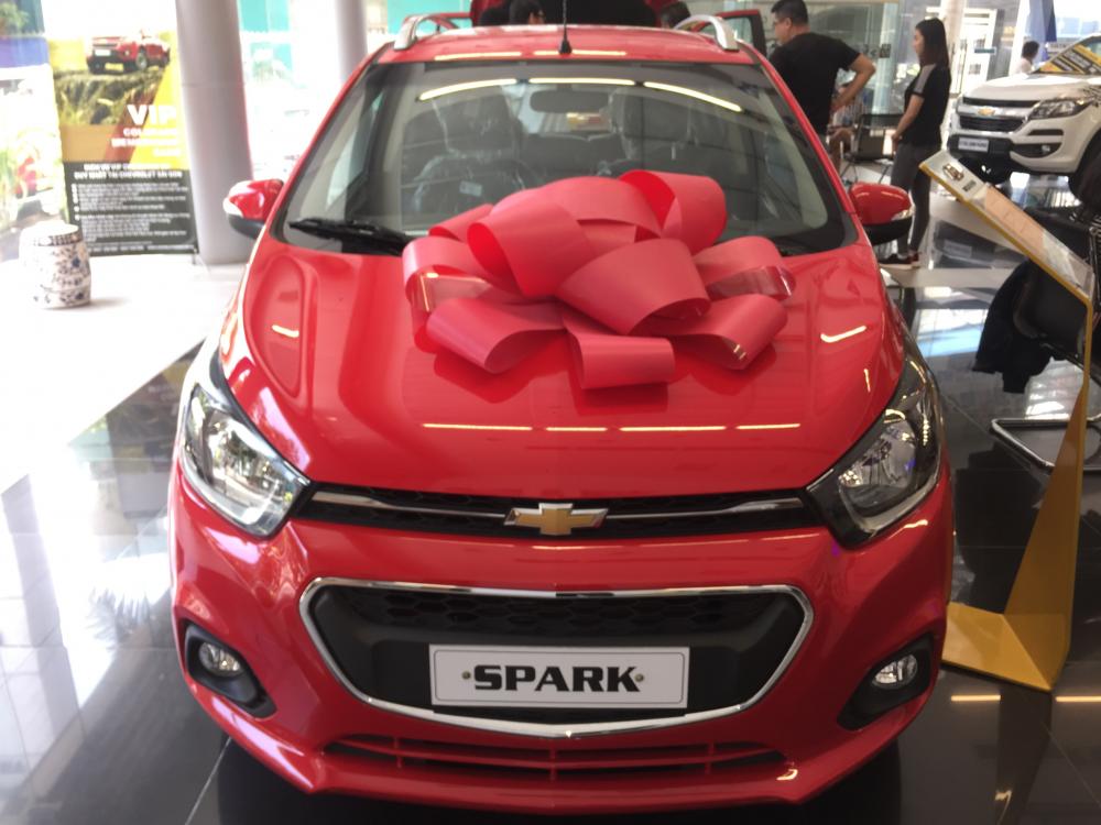 Chevrolet Spark 2018 - Bán Chevrolet Spark LT 2018, khuyến mãi 40tr + hỗ trợ đặc biệt từ Grab dành cho khách hàng mua xe chạy dịch vụ