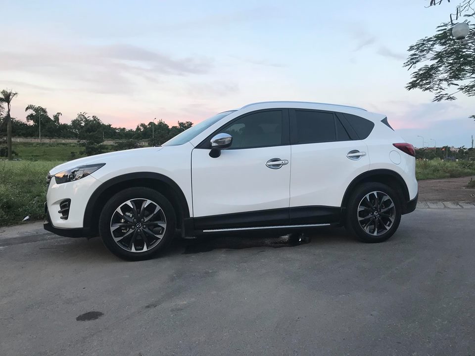 Mazda CX 5 2.0 Facelift 2017 - Bán Mazda CX 5 2.0 Facelift 2017, màu trắng, chạy 2 vạn km