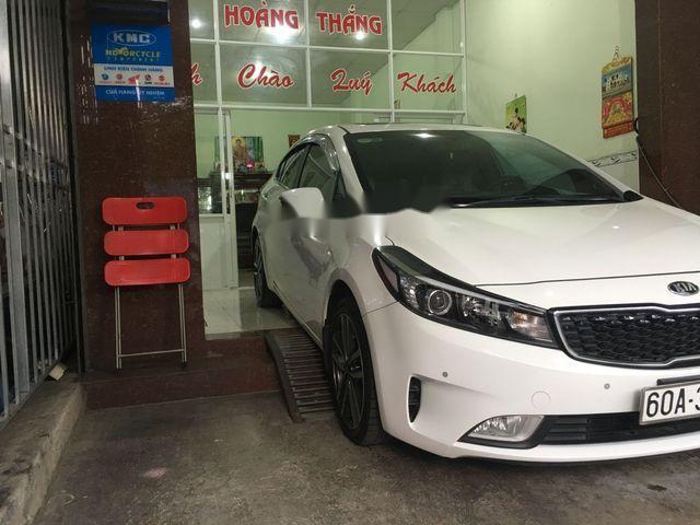 Kia Cerato 2016 - Cần bán lại xe Kia Cerato năm sản xuất 2016, màu trắng 