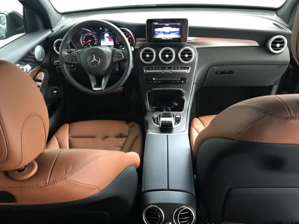 Mercedes-Benz Smart GLC 300 2018 - Bán Mercedes GLC 300 năm sản xuất 2018, màu đen