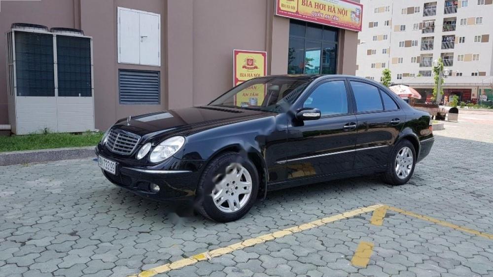 Mercedes-Benz E class 2005 - Bán ô tô Mercedes sản xuất năm 2005, màu đen, xe nhập giá cạnh tranh