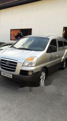 Hyundai Starex 2005 - Bán xe Hyundai Starex đời 2005, màu bạc, giá chỉ 235 triệu