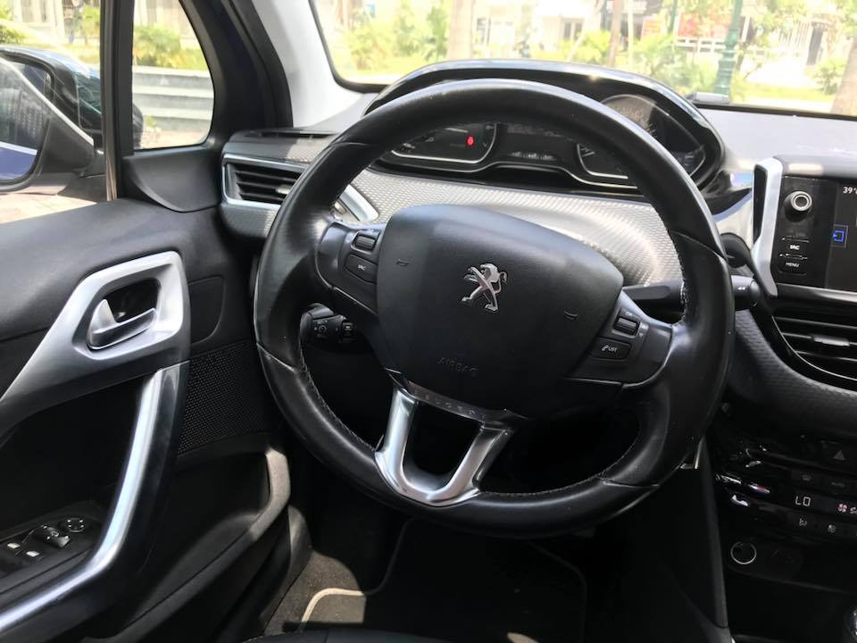 Peugeot 208 2015 - Bán Peugeot 208 nhập khẩu nguyên chiếc tại Pháp sản xuất 2015, đăng ký 2016, chính chủ từ đầu siêu chất