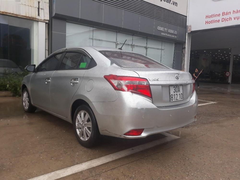 Toyota Vios E 2015 - Bán Toyota Vios E đời 2015, màu bạc