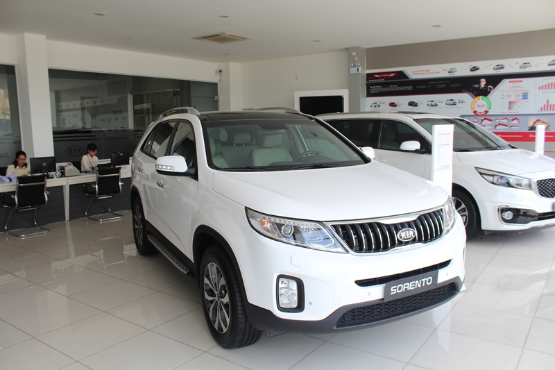 Kia Sorento GAT 2017 - Bán Kia Sorento máy xăng, giao ngay, thanh toán 130 triệu giao xe ngay